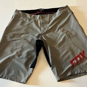 Fox Head Indicator Performance Gray Cycling Biking w/Logo‎ Print Shorts Size 40